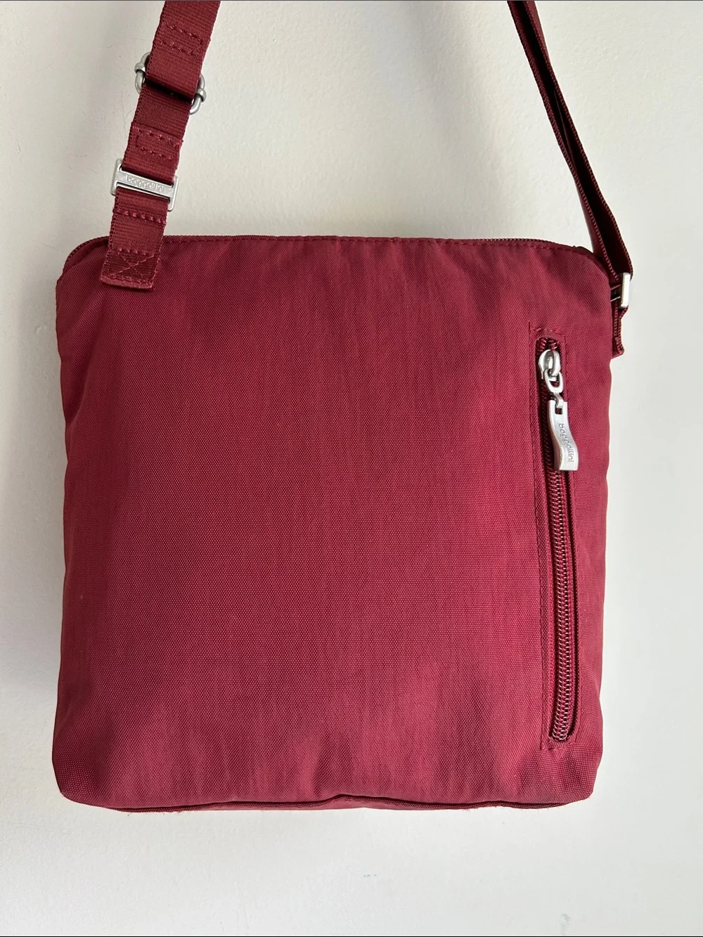 Baggallini Crossbody Bag in Maroon Red